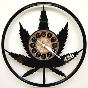 Cannabis Marijuanaa refer pot plant 420 vinyl record clock